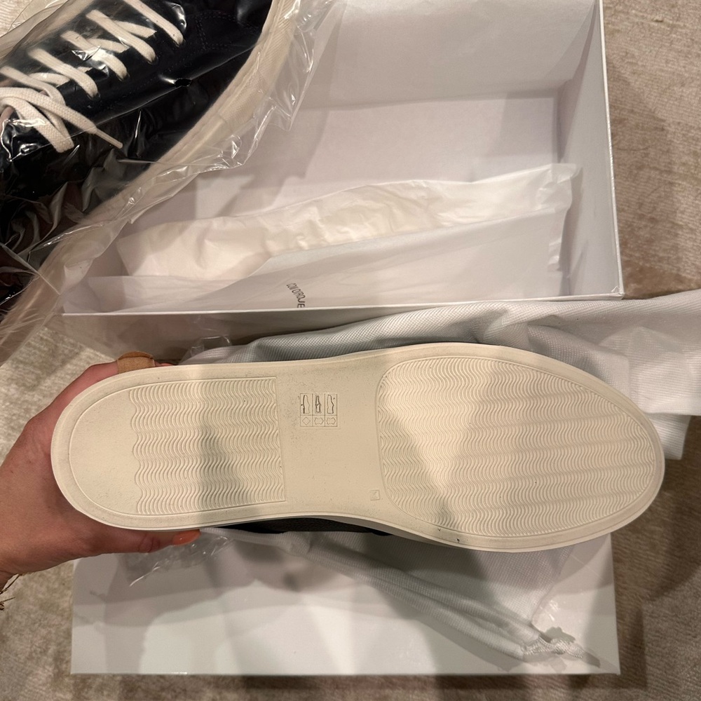 COMMON PROJECTS
Winter Achilles Navy Suede Sneaker - Picture 14 of 15